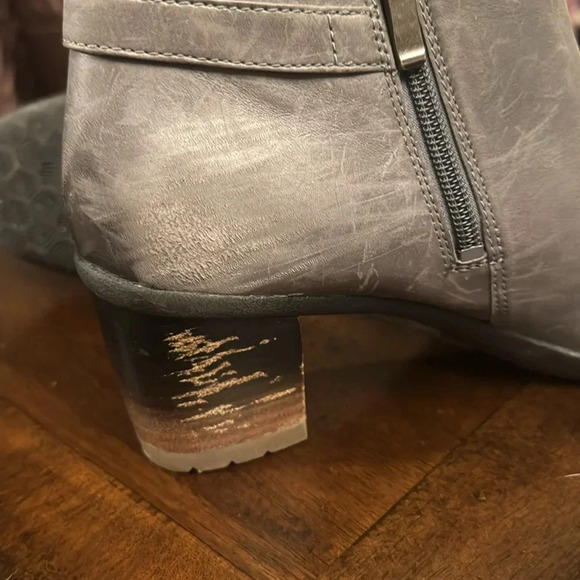 Dansko gray heeled soft leather boots size 39 - Picture 6 of 9